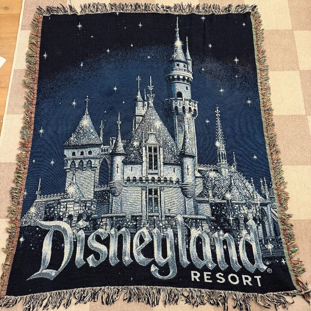 ✨ Disney Diamond Anniversary Woven Throw Blanket – Disneyland Resort ✨